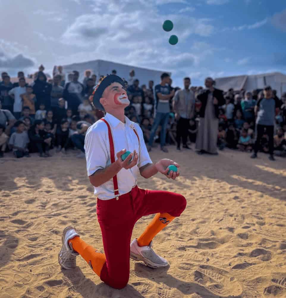 img 4895 A clown performs for a groupif children in gaza