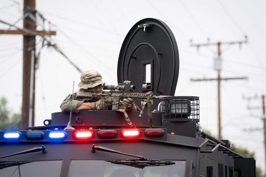 ice in la Men impersonating ice agents is dangerous