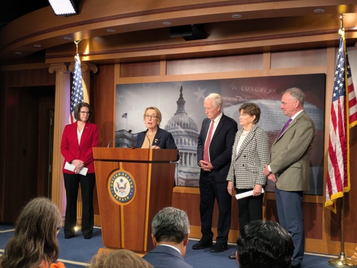 dems fold End of shutdown democrats presser