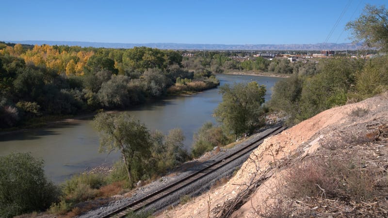rocky mosquitoes7 Gunnison river by railroad tracks